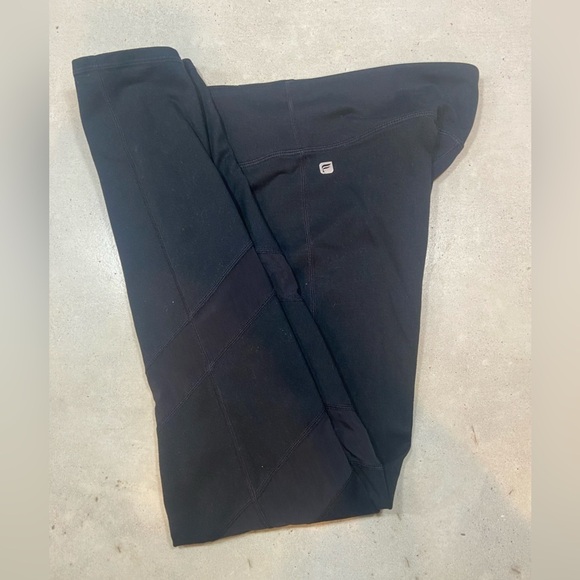 Fabletics EUC high waisted mesh insert compression leggings with key pocket M - Picture 2 of 4